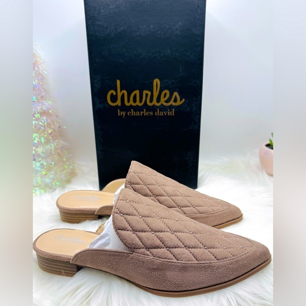 CHARLES BY CHARLES DAVID Este Quilted Microsuede Mule Flats Taupe size 8